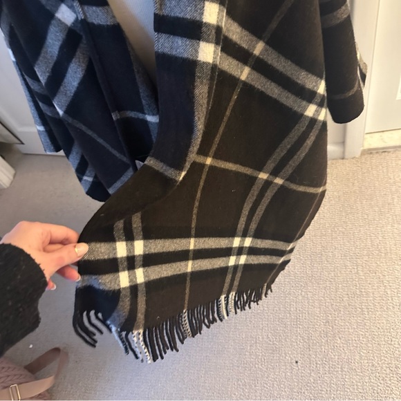 Brown Burberry Check Shawl Cape with Hood - Picture 15 of 15